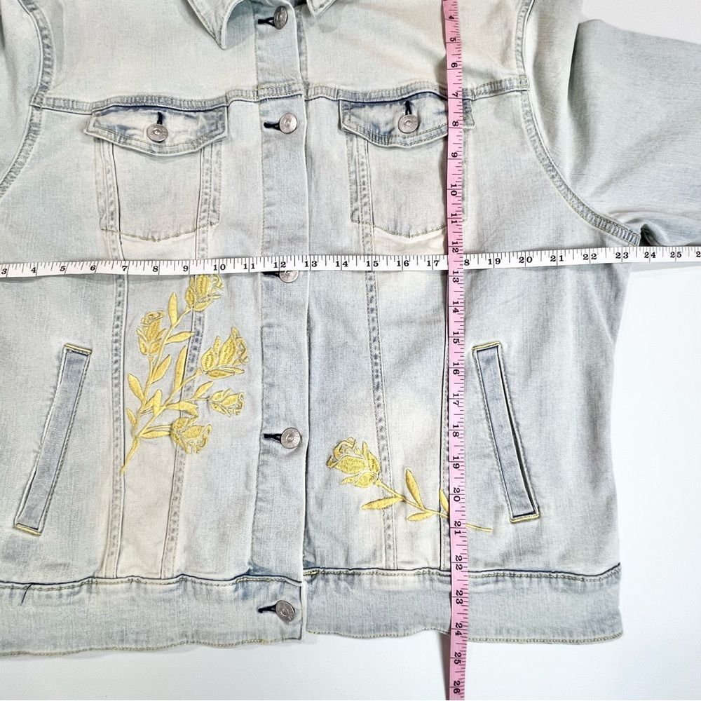 LuLaRoe Harvey Embroidered Yellow Rose Light Wash Stretch Denim Jacket 2XL - Picture 8 of 9